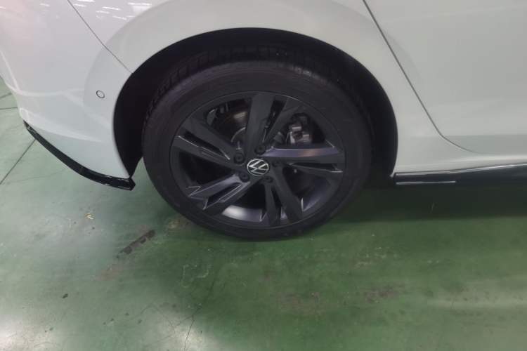 Used Volkswagen Golf 2023 Facelift 280TSI DSG R-Line Lite