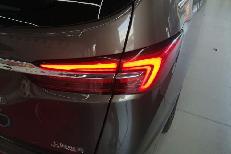 Used Buick GL8 2022 Land Cruiser Executive Class 652T Comfort Model
