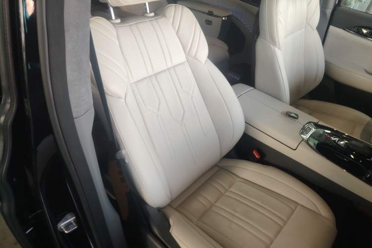 Used Zeekr 009 2022 ME Edition
