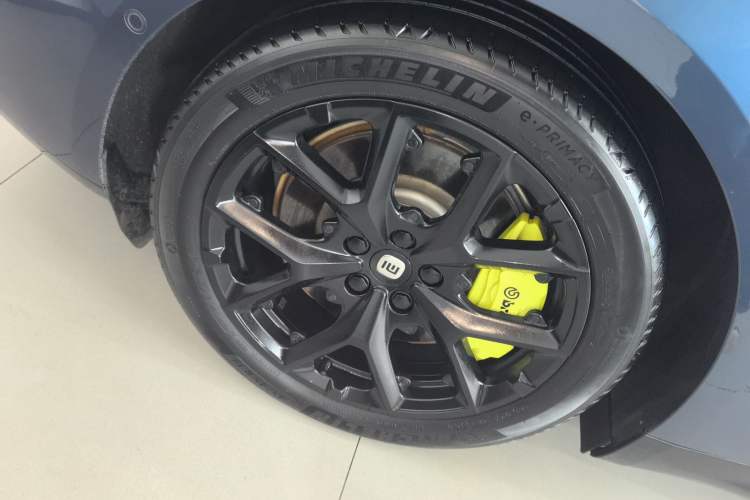 Used  SU7 2024 Rear-Drive Ultra-Long Range Advanced Pro-Level Intelligent Driving Version