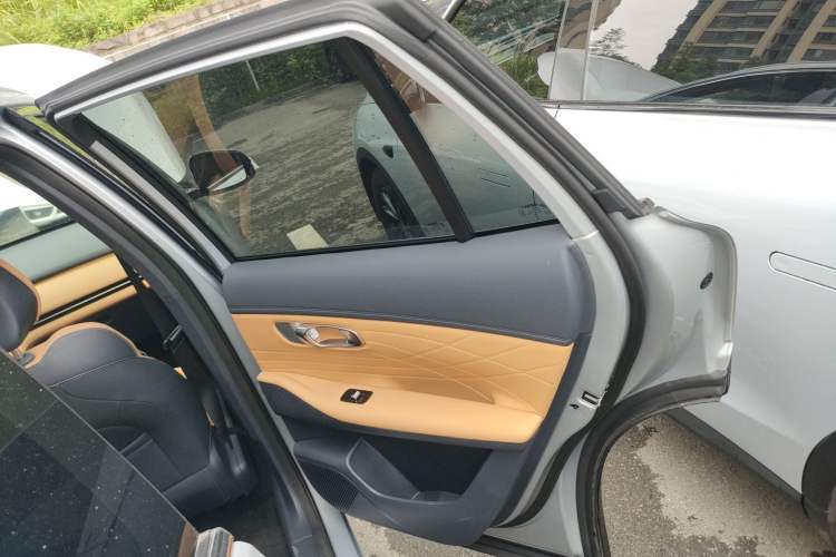 Used  Galaxy Xingjian 7 EM-i 2025 120km Exploration+ Version
