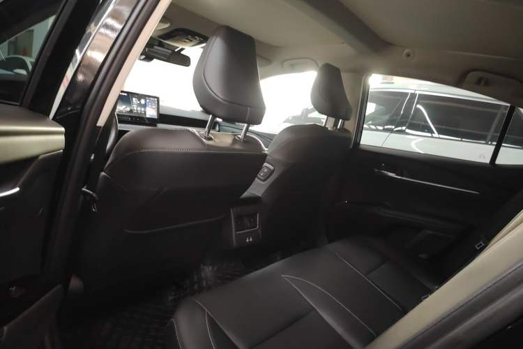 Used Toyota Camry 2024 Dual-Motor 2.0 HG Premium Edition