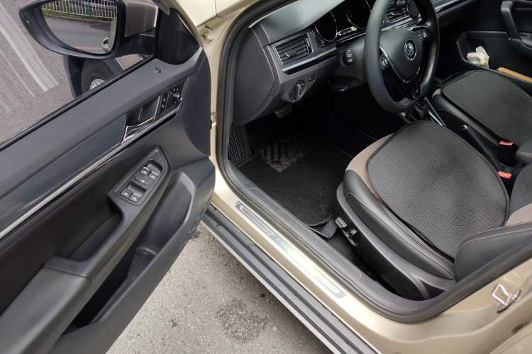 Used Volkswagen C-TREK 2018 1.5L Automatic Comfort Model