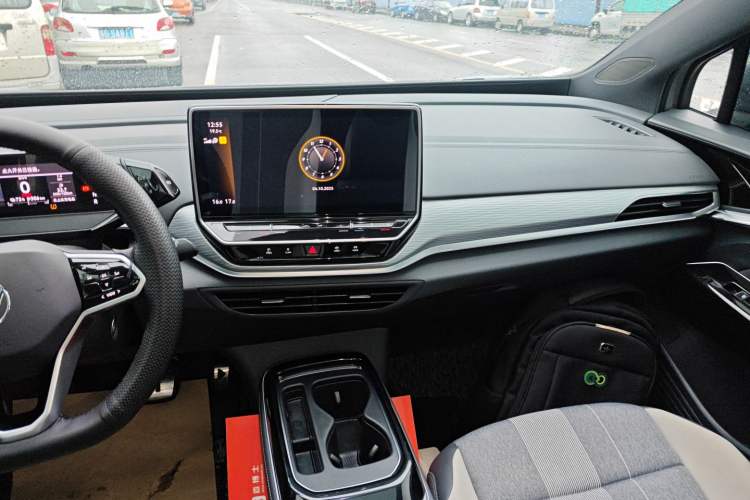 Used Volkswagen ID.4 CROZZ 2022 Long-Range PURE+ Edition
