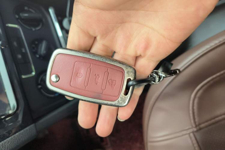 Used Volkswagen Bora 2017 1.6L Manual Fashion Model