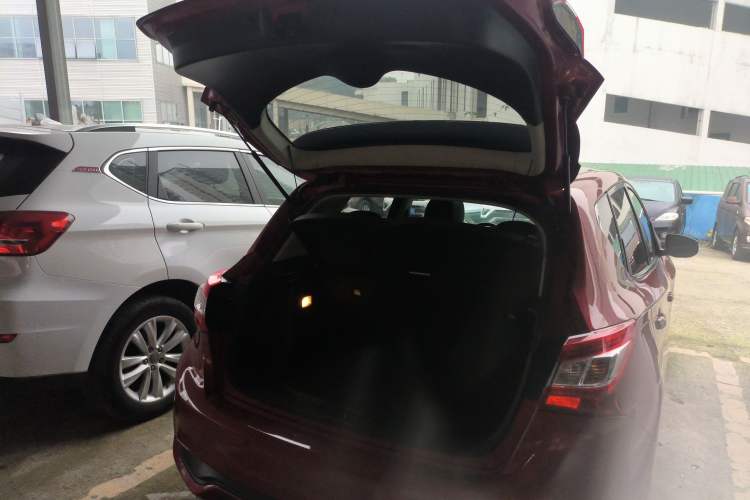 Used Nissan Tiida 2019 1.6L CVT Smart Drive Version China VI Standard
