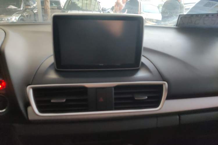 Used Mazda Mazda 3 Axela 2016 Sedan 1.5L Automatic Comfort Model