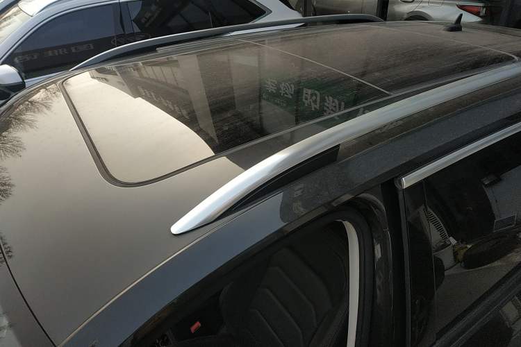 Used Volkswagen Tayron 2020 330TSI Two-Wheel Drive Luxury Smart Connectivity Version
