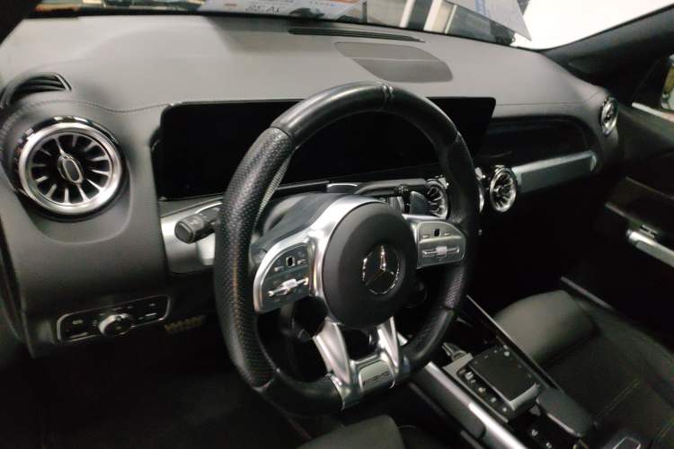 Used Mercedes-Benz GLB AMG 2022 AMG GLB 35 4MATIC
