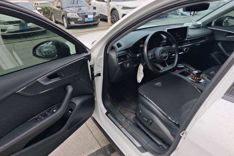 Used Audi A4L 2022 40 TFSI Luxury Dynamic Model