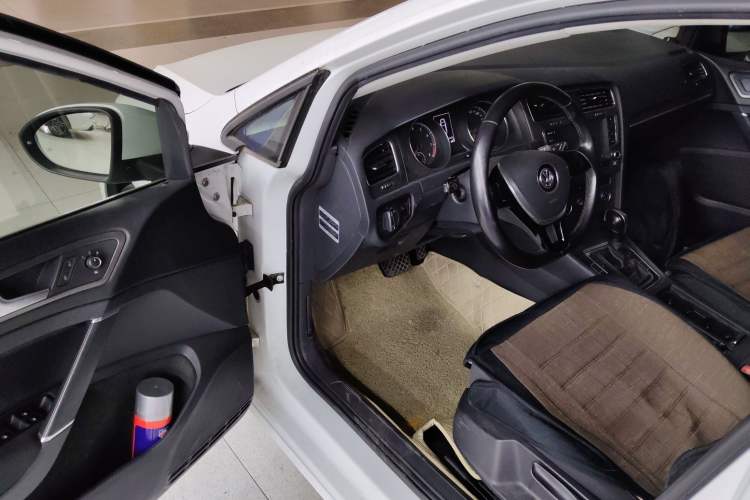 Used Volkswagen Golf 2016 1.6L Automatic Comfort Model
