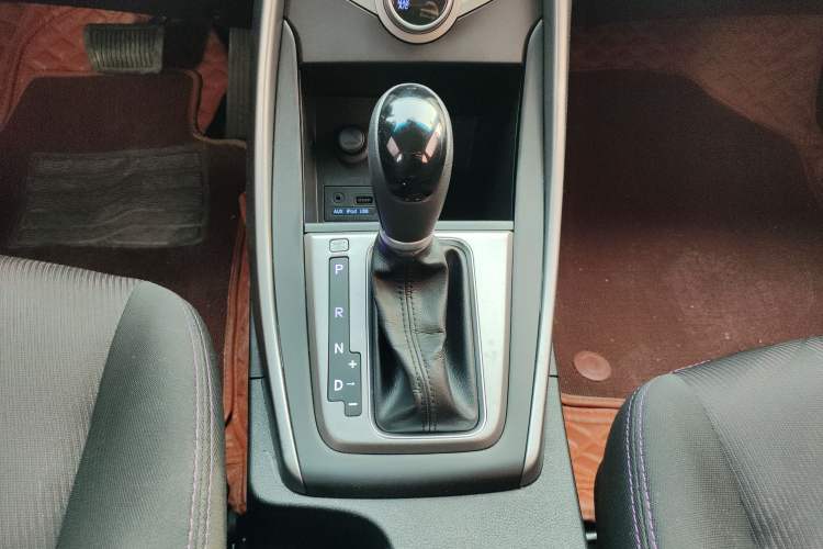 Used Hyundai Elantra 2015 1.6L Automatic Fashion Model
