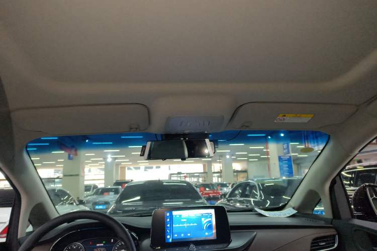 Used Buick GL8 2021 Land Cruiser Executive Class 652T Comfort Model