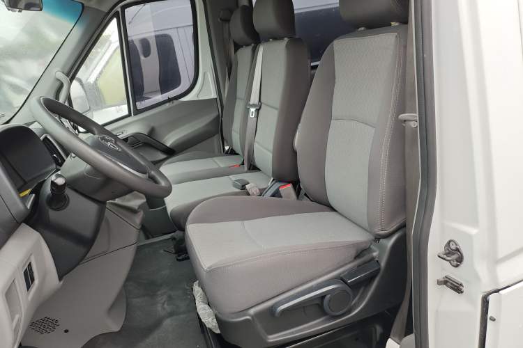 Used  Sunray 2023 2.0T 5-Series Express Version 6/7 Seats HFC4DB3-2E4
