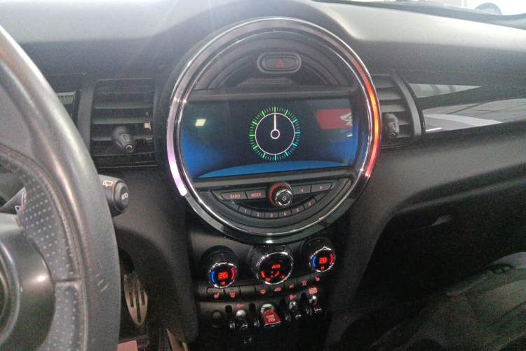 Used  MINI 2019 1.5T COOPER Racing Edition Five-Door Model