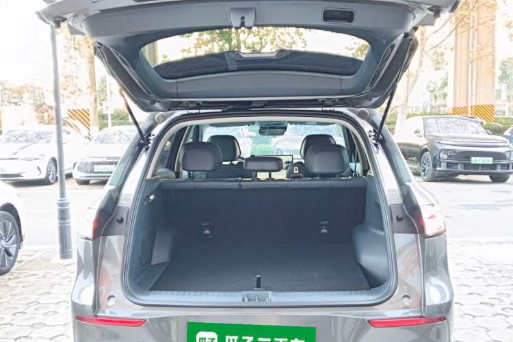 Used  E5 2024 530km Long-Range Version
