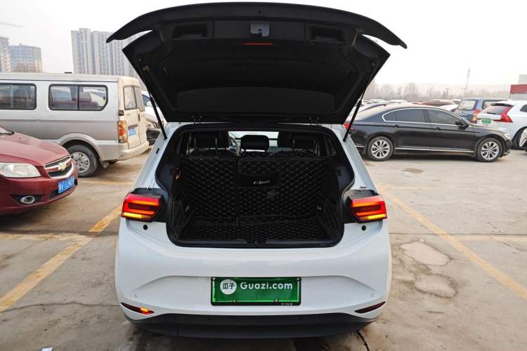 Used Volkswagen ID.3 2025 Smart Model Outstanding Oxygen Edition