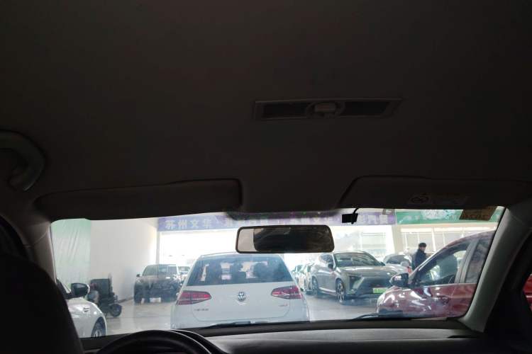 Used Volkswagen Lavida 2013 Revised Classic 1.6L Manual Fashion Edition