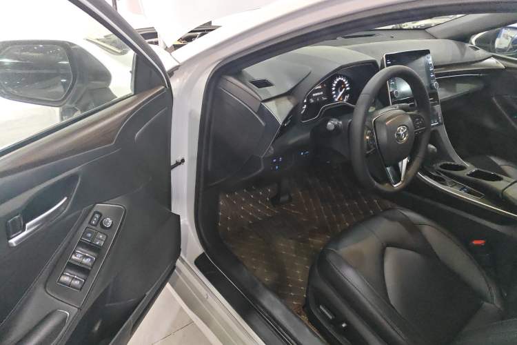 Used Toyota Avalon 2019 2.0L Ambition Edition China VI
