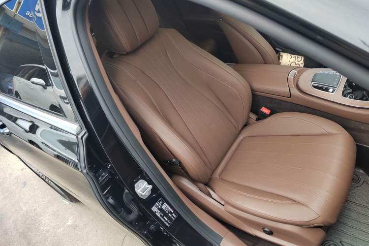 Used Mercedes-Benz E-Class 2020 Facelift E 300 L Stylish Edition
