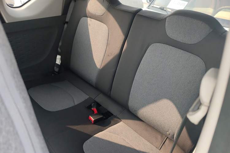 Used Wuling Hongguang MINIEV 2021 Macaron Premium Model – Lithium-NMC
