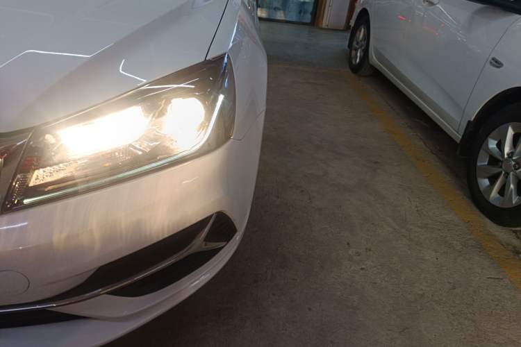 Used Geely Auto Emgrand 2019 Leading Edition 1.5L CVT Luxury Model China VI Standard
