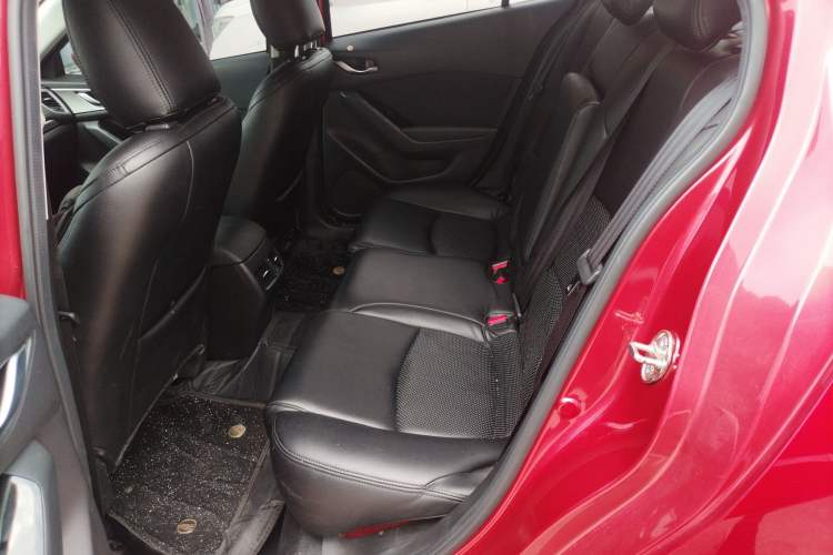 Used Mazda Mazda 3 Axela 2019 Cloud-Controlled Sedan 1.5L Automatic Luxury Model China VI Standard
