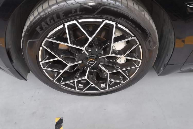 Used Zeekr 001 2025 WE Edition 100 kWh Rear-Wheel Drive