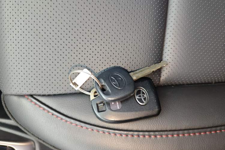 Used Toyota YARiS L 2022 X-Trail 1.5L CVT Luxury PLUS Edition
