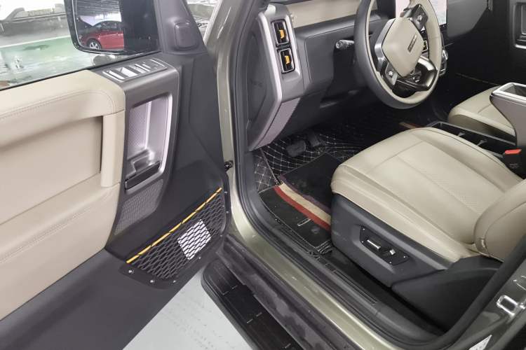 Used  V23 2025 501 Four-Wheel Drive Intelligent Driving Version