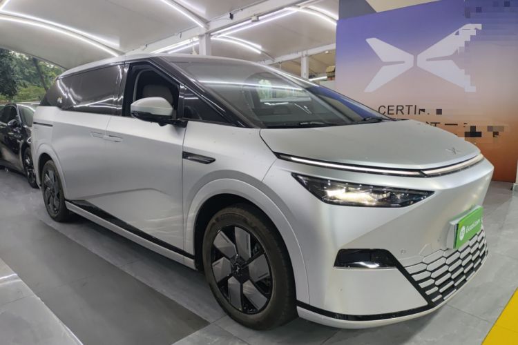 Used XPeng X9 2024 640 All-Wheel Drive High-Performance Max
