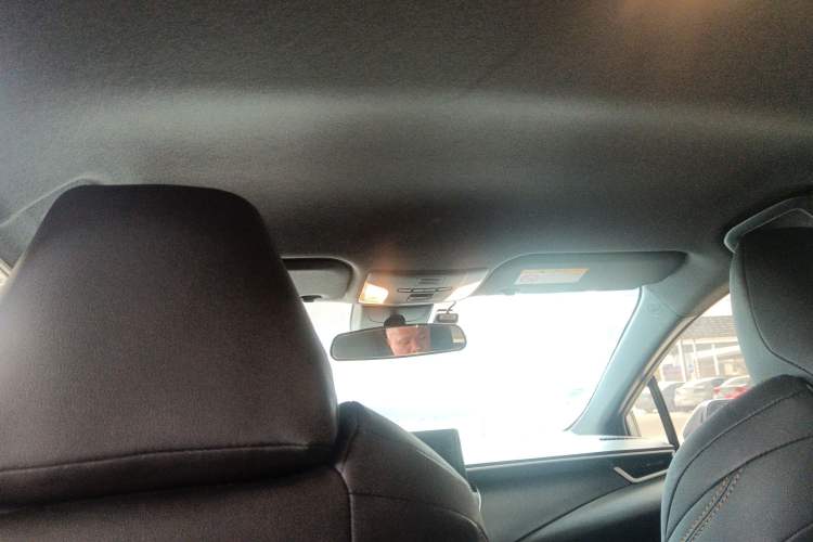 Used Toyota Levin 2022 Dual-Motor 1.8H E-CVT Leading Edition
