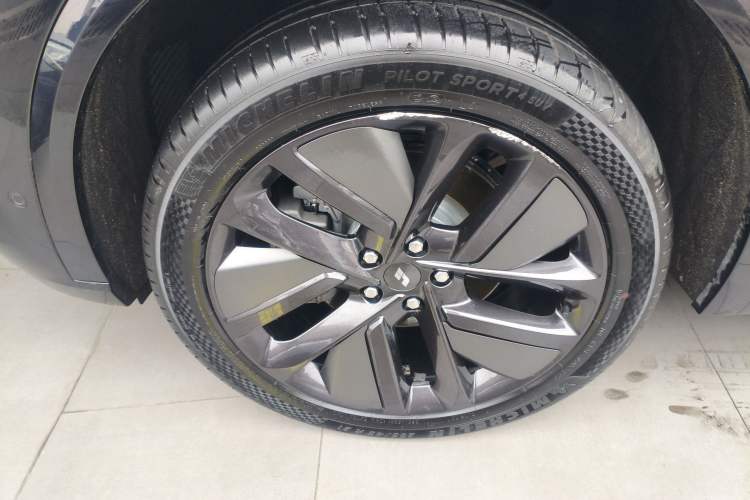 Used Li Auto L9 2024 Ultra Model
