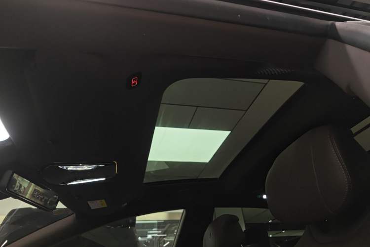 Used Denza Z9 2024 1100 km All-Wheel-Drive Ultra Version
