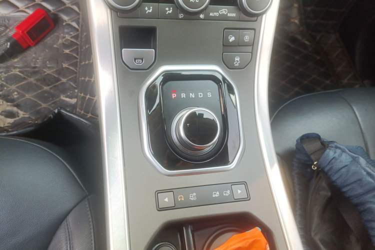 Used Land Rover Range Rover Evoque 2018 240 PS SE Smart Brilliance Edition
