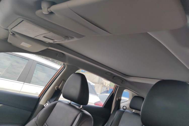 Used Nissan X-Trail 2014 2.5L CVT Leading Edition 4WD
