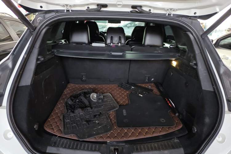 Used Lincoln MKC 2017 2.0T Two-Wheel Drive Deluxe Edition
