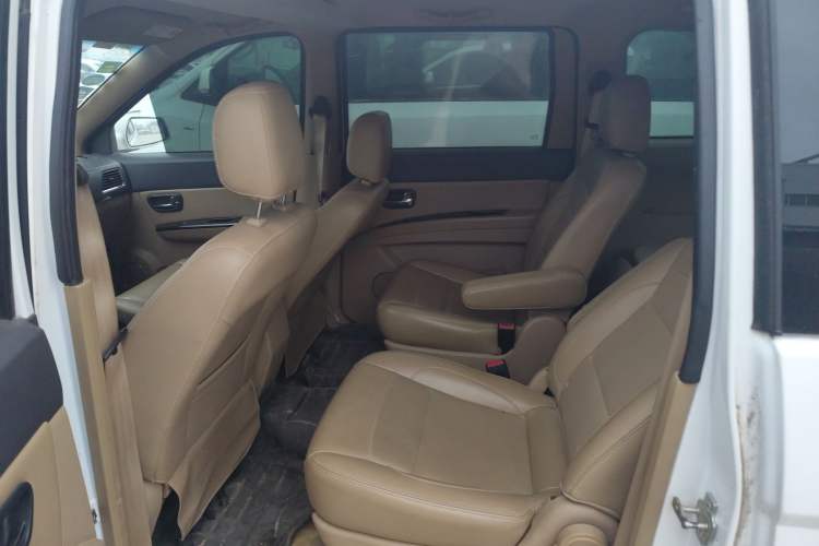 Used Wuling Hongguang 2014 1.5L S Automatic Luxury Model
