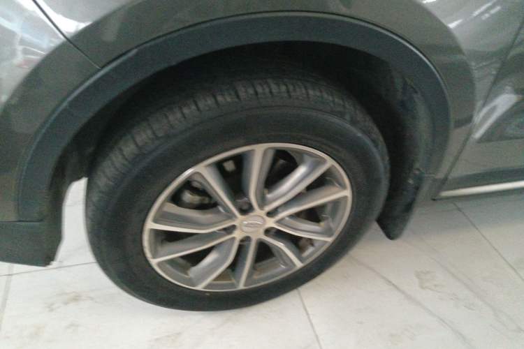 Used Geely Auto Emgrand X7 Sport 2018 1.8TD Automatic Two-Wheel Drive Smart Connect 4G Internet Edition