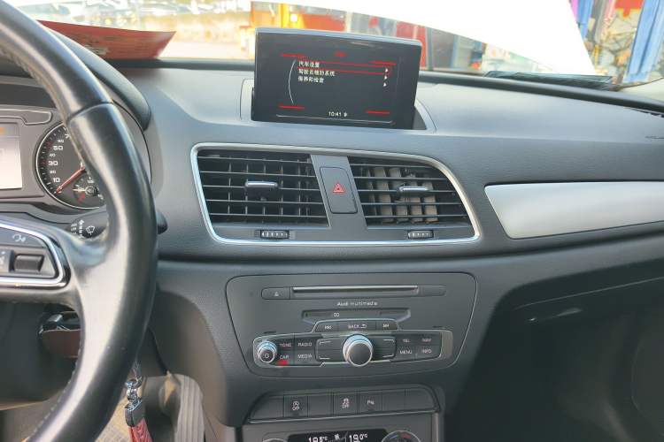 Used Audi Q3 2017 30 TFSI Fashion Model
