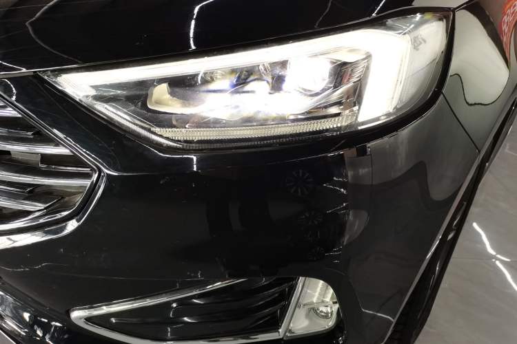 Used Ford Edge 2020 EcoBoost 245 Two-Wheel Drive Titanium 7-Seater
