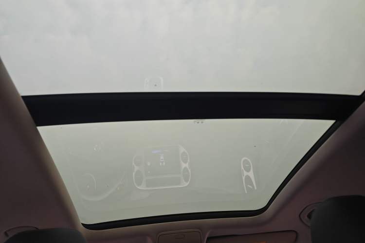 Used Volkswagen Tiguan 2017 300TSI Automatic Two-Wheel Drive Silk Road Comfort Edition