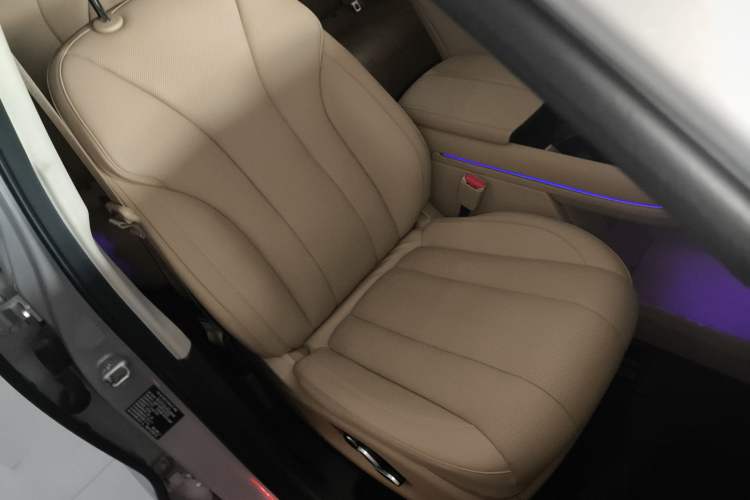 Used Hima AITO M7 2024 1.5T Rear-Drive Plus Version 5 Seats
