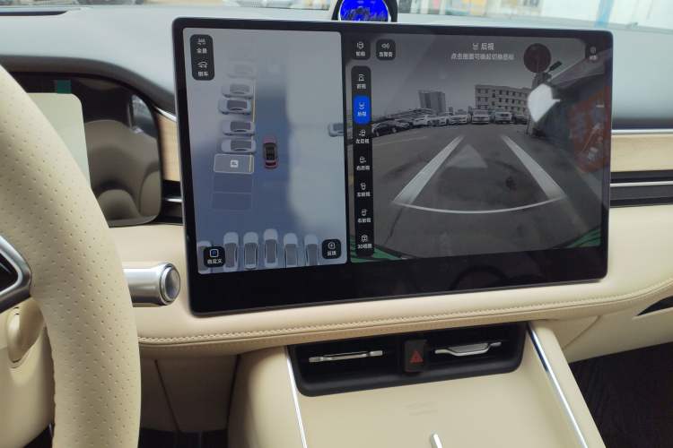 Used Hima AITO M5 2025 Extended-Range Ultra All-Wheel-Drive Version
