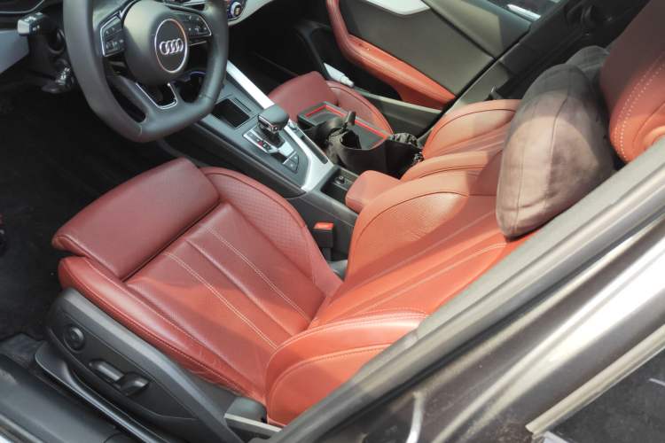 Used Audi A4L 2022 40 TFSI Luxury Dynamic Model
