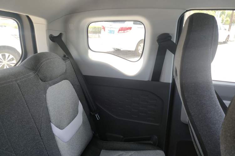 Used Chery QQ Ice Cream 2022 120km Conical Shape Lithium Iron Phosphate
