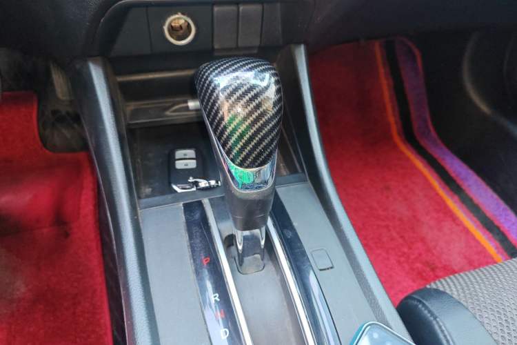 Used Honda Jade 2017 1.8L automatic Comfort version 5 seats
