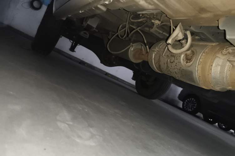 Used JMC Fushun 2022 2.0T Manual Multi-Function Passenger Vehicle Short Wheelbase Low Roof 6-Seater
