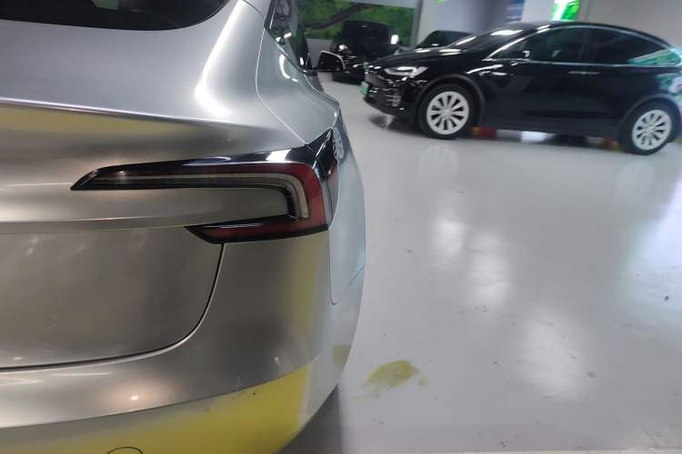 Used Tesla Model 3 2023 Rear-Wheel-Drive Version

