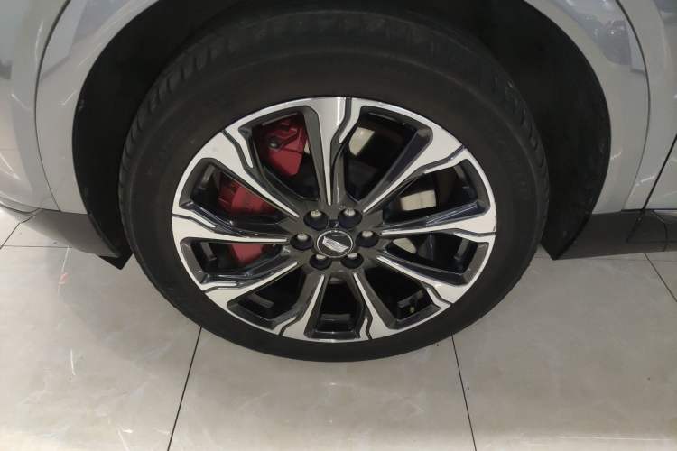 Used Cadillac XT5 2025 2.0T Platinum Edition
